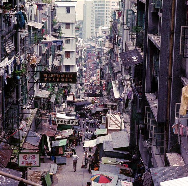 香港街市，70-90年代 source香港街市，70-90年代 source