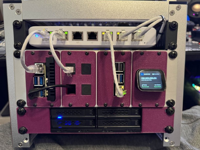 LabStack：为树莓派和其他单板计算机（SBC）提供模块化机架安装解决方案