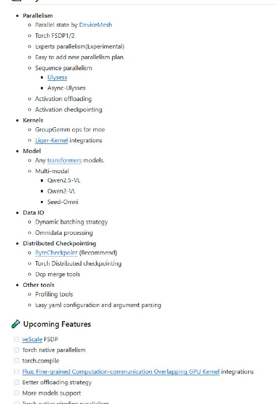 一个强大的多模态模型训练框架，能够将任意模态模型无缝扩展到各种加速器上，极大地提升了训练的灵活性和效率