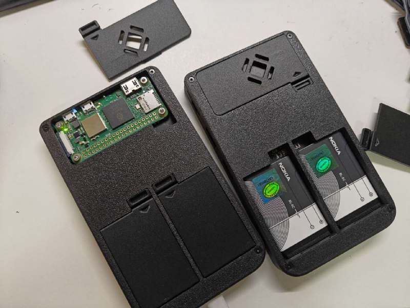 Hackberry-Pi_Zero-掌上Linux终端：使用树莓派Zero 2W作为核心，搭载4英寸720x720 TFT显示屏的便携式Linux终端，配备原始黑莓键盘，适合黑客学习和娱乐使用Hackberry-Pi_Zero-掌上Linux终端：使用树莓派Zero 2W作为核心，搭载4英寸720x720 TFT显示屏的便携式Linux终端，配备原始黑莓键盘，适合黑客学习和娱乐使用